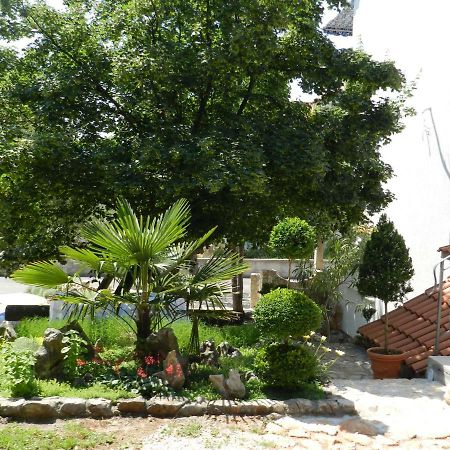 Apartmani Lucija Jurkovic Malinska Exteriör bild