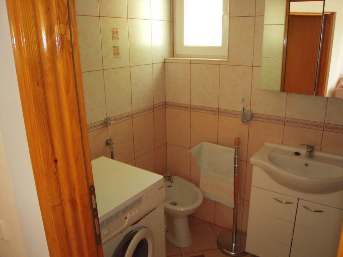 Apartmani Lucija Jurkovic Malinska Exteriör bild