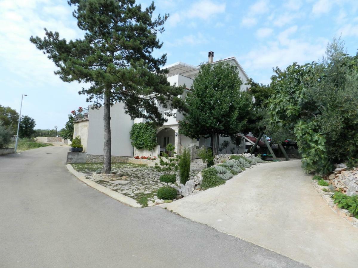 Apartmani Lucija Jurkovic Malinska Exteriör bild