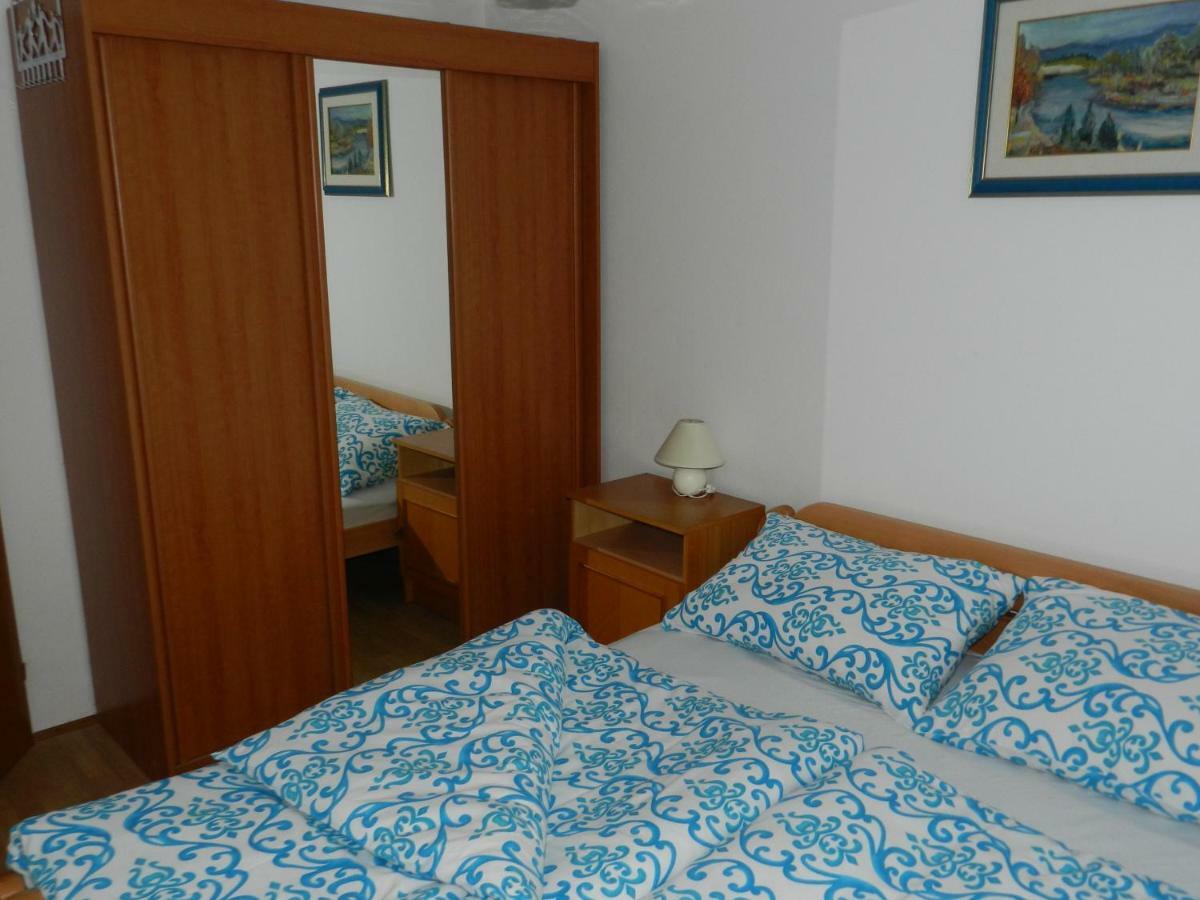 Apartmani Lucija Jurkovic Malinska Exteriör bild