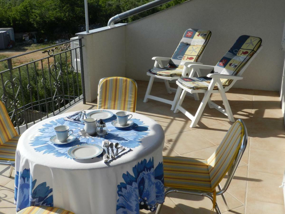 Apartmani Lucija Jurkovic Malinska Exteriör bild