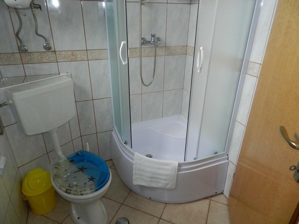 Apartmani Lucija Jurkovic Malinska Exteriör bild